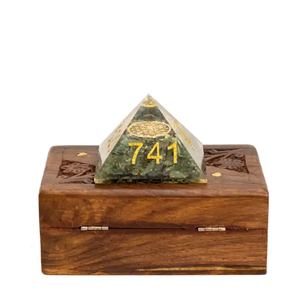 Green Aventurine Pyramid with Zibu Symbols Crystal for Money