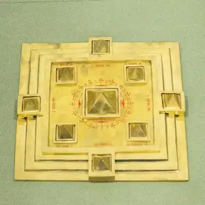 Vastu Space Harmoniser Pyramid with Vastu Purush for Brahmasthan & Vastu Defects
